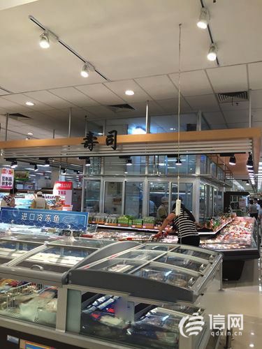 王女士购买寿司的柜台