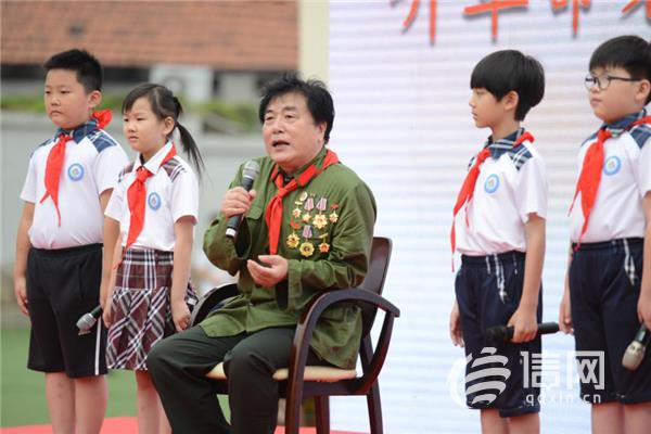 |与“新”相约 乘风破浪 筑“梦”起航——青岛市实验小学“弘扬抗战精神 传承红色基因”同升国旗同唱国歌