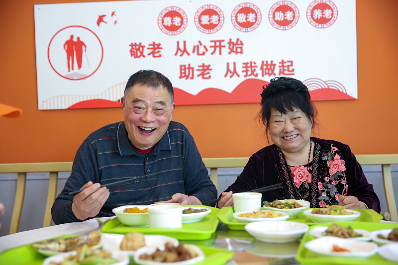 青岛市下发《意见》：年底基本形成一刻钟养老助餐服务圈