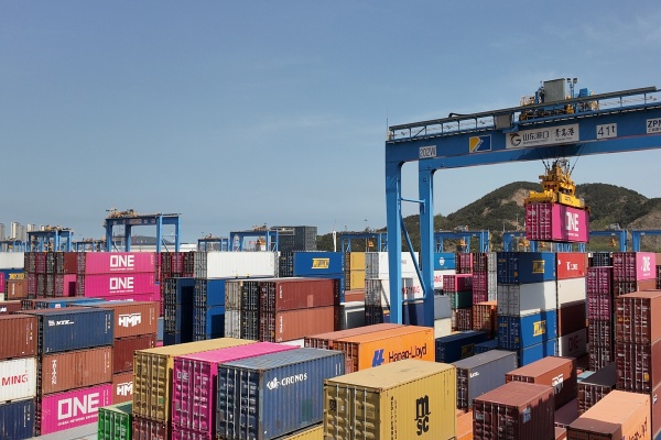 “海陆空铁”四港联动 青岛构建货畅其流新格局