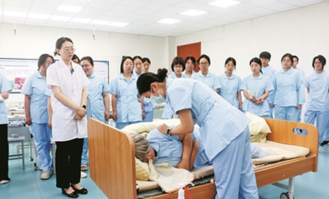 留住青年力量 青岛聚力改善养老服务人才短缺状况