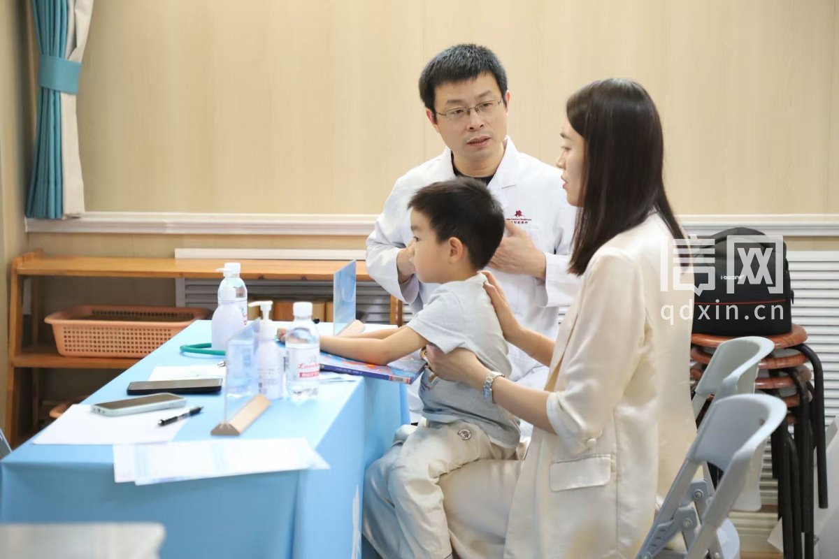 市南区构建多元便民健康服务体系（来源：市南区委宣传部）