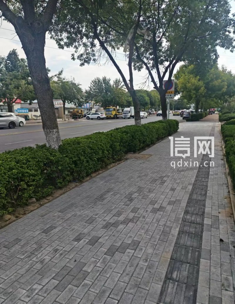 道路改造前(上)与改造后(下)相关对比照片。(来源:青岛市城阳区住建局)