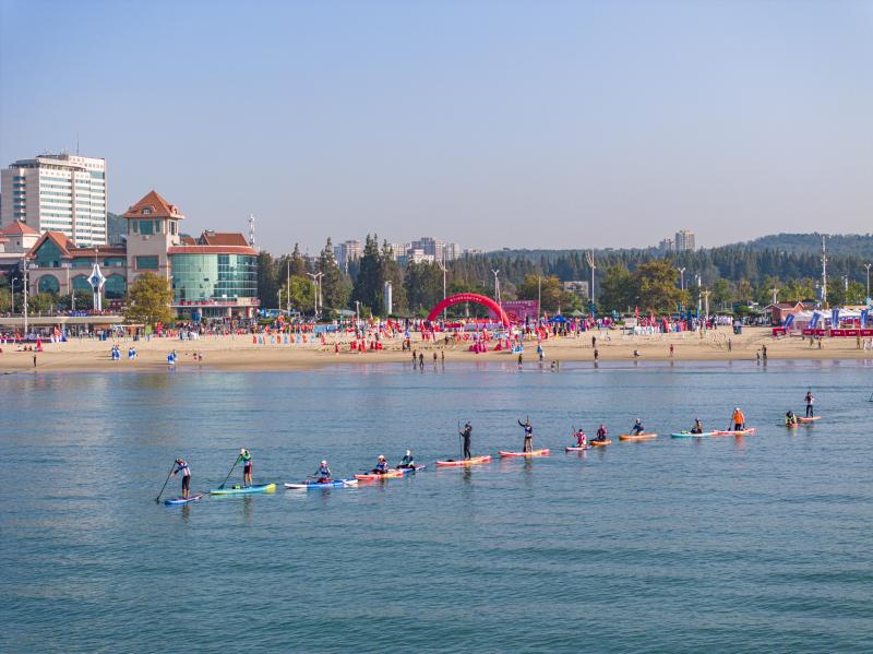 市南第一海水浴场群众运动桨板