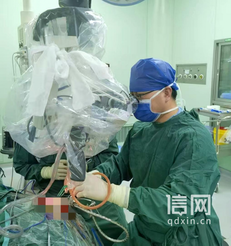 手术现场（来源：平度市人民医院）