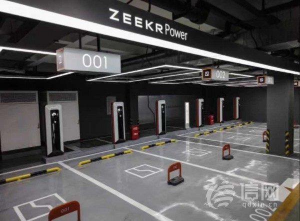 新能源车充电站地下停车场为绿色出行“加油”(来源：信网)