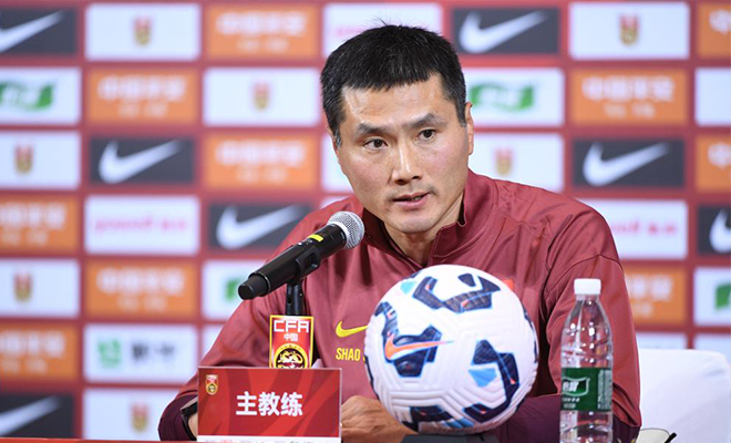 专访国足主教练邵佳一：把中国足球的精神找回来