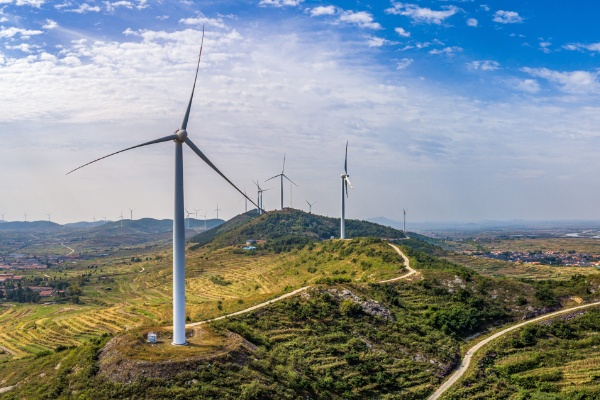 我国建成全球最大的可再生能源体系