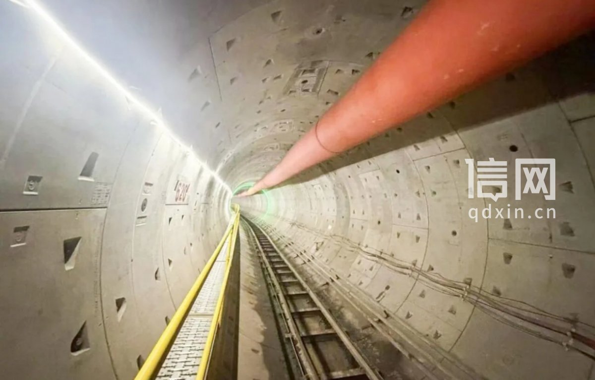 青岛地铁15号线春阳路站—沟岔站区间右线隧道实现顺利贯通。（来源：青岛市城阳区住建局）