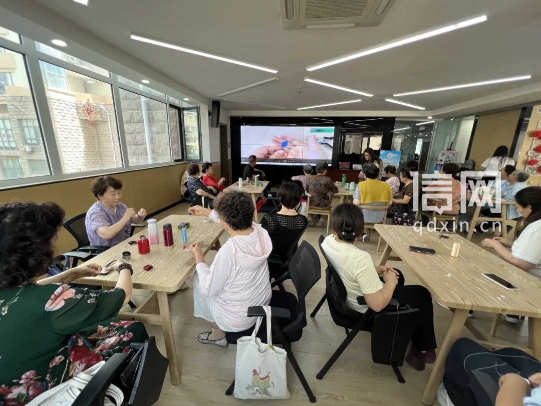 海青路社区文化书院课程。（来源：金家岭街道办）