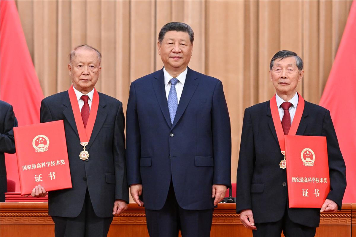 这份礼赞，深情而庄重，致敬科技报国的拳拳之志，更传递着对走好科技强国路的殷殷期许。