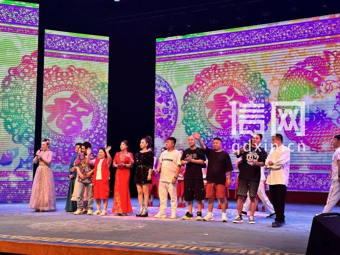 赵家班演出资料图。（来源：金沙滩啤酒城）