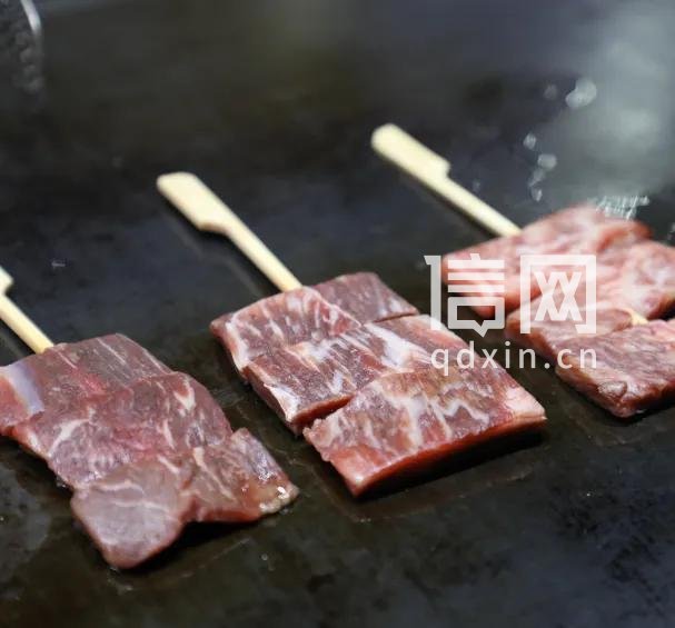 和牛烤串。（来源：金沙滩啤酒城）