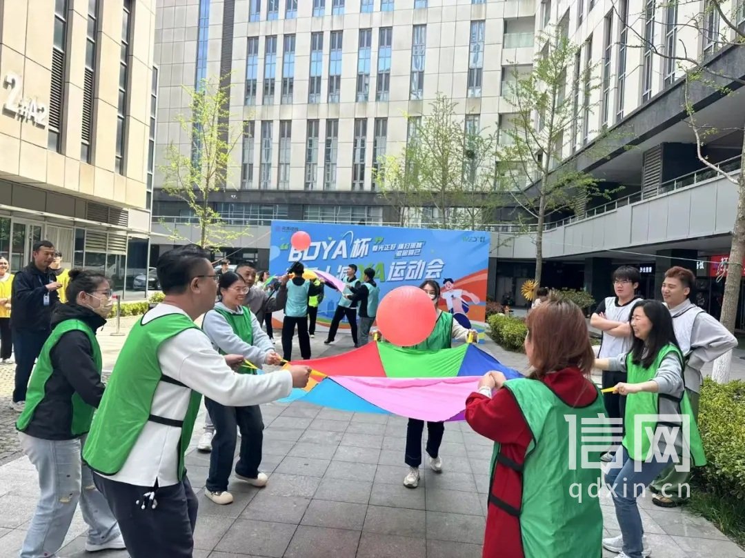 楼宇公共区域变户外活动场地。（来源：金家岭街道办）
