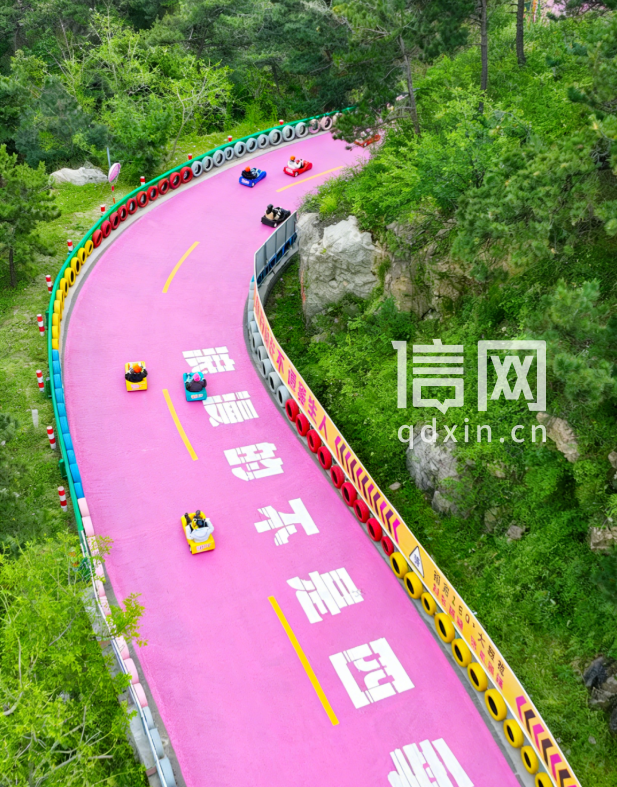 省内超长3.6公里山地超级飞车。（来源：信网）
