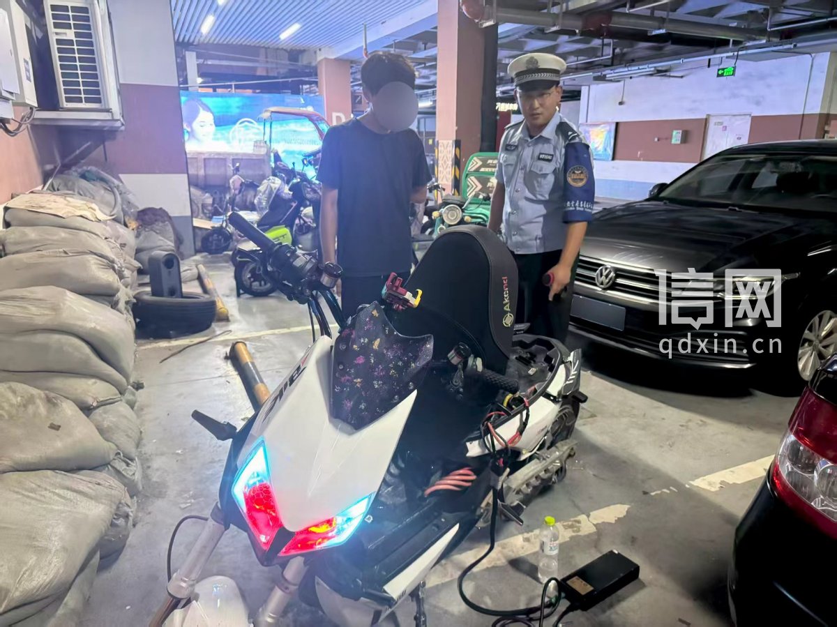 青岛交管严查飙车炸街（来源：青岛交警）