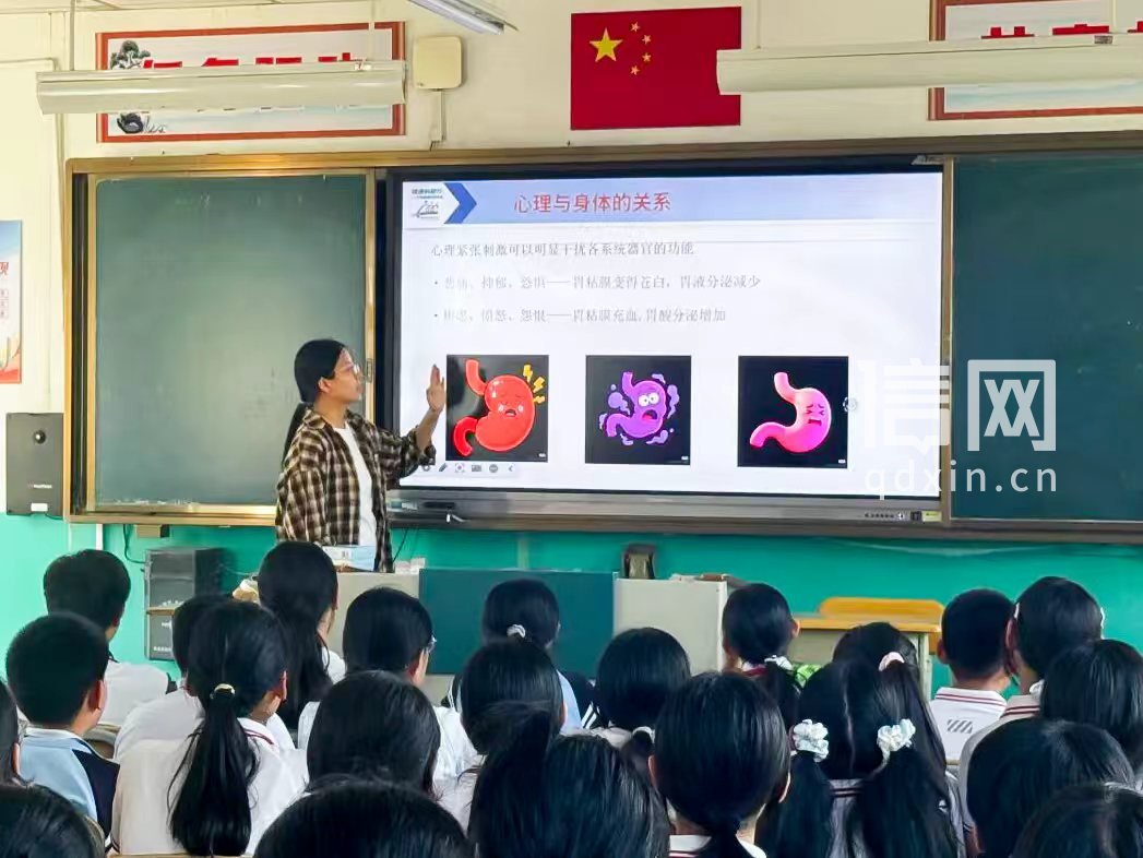 平度市人民医院健康教育宣讲团走进校园。（来源：平度市人民医院）