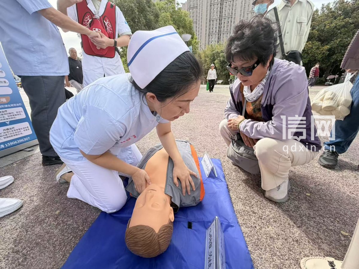 义诊现场。（来源：信网 丛黎 摄）