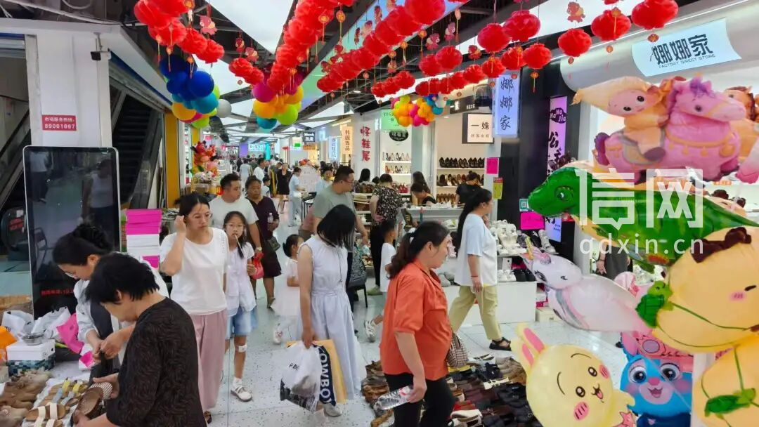 即墨服装市场内部。（来源：即墨区委宣传部）