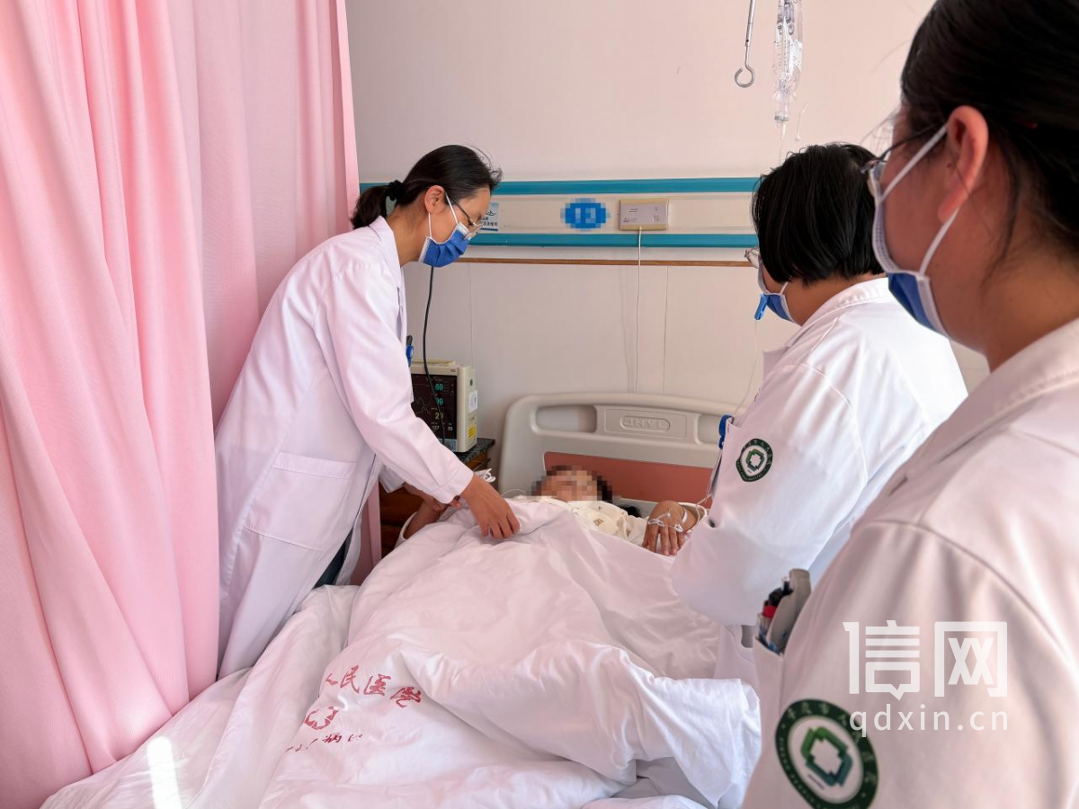 工作中的李丽娜。（来源：平度市人民医院）